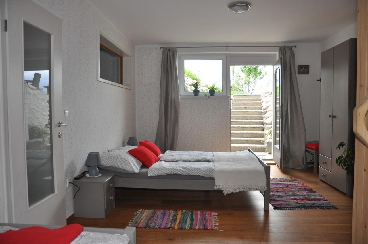 Apartma Romana Spodnji Otok المظهر الخارجي الصورة